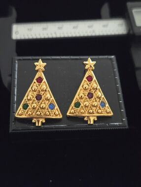 Vintage 80's Avon Rhinestone Christmas Tree Earrings Pierced Ear